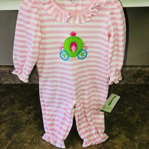Adorable princess onesie by Zuccini